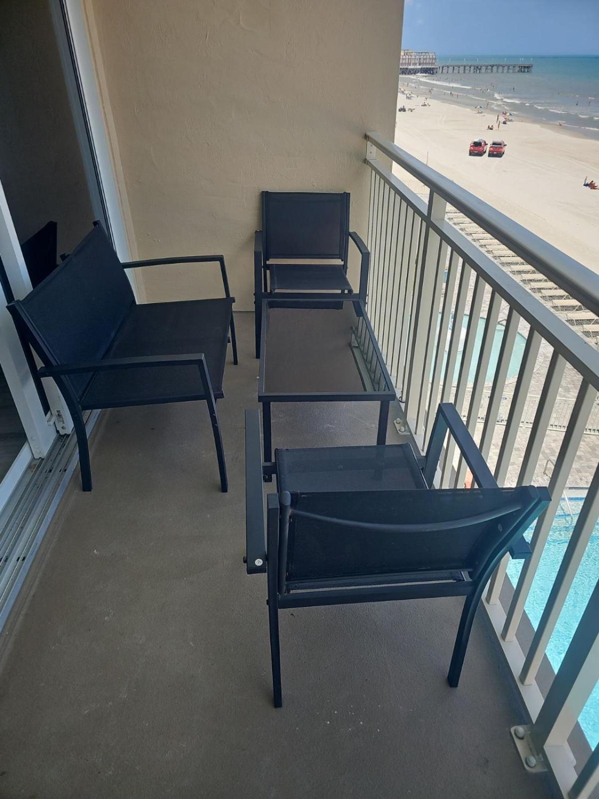 شقة Ocean Breeze - Direct Ocean Front-Pool Is Open دايتونا بيتش المظهر الخارجي الصورة