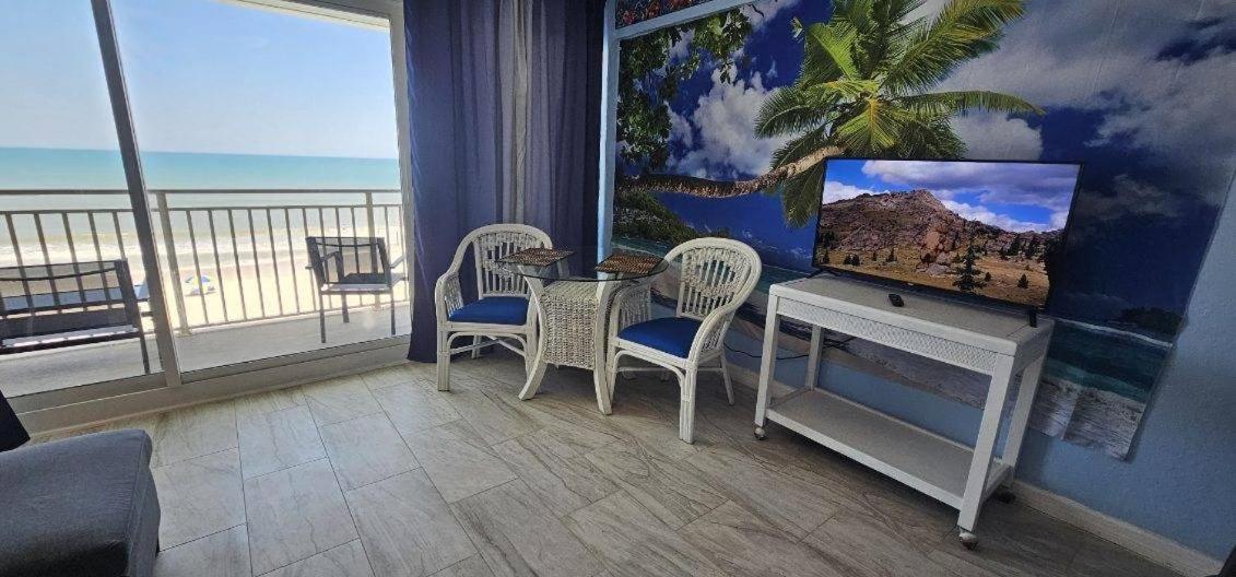 شقة Ocean Breeze - Direct Ocean Front-Pool Is Open دايتونا بيتش المظهر الخارجي الصورة