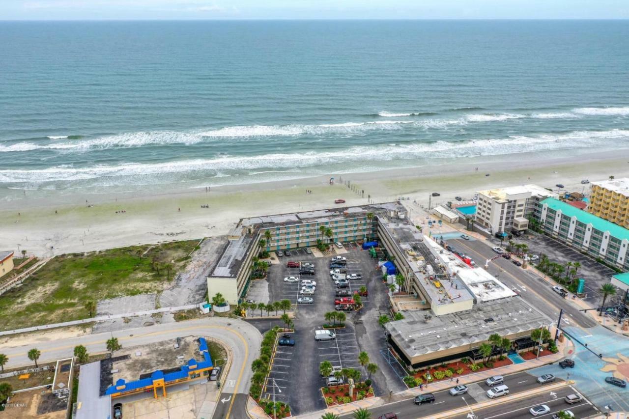 شقة Ocean Breeze - Direct Ocean Front-Pool Is Open دايتونا بيتش المظهر الخارجي الصورة